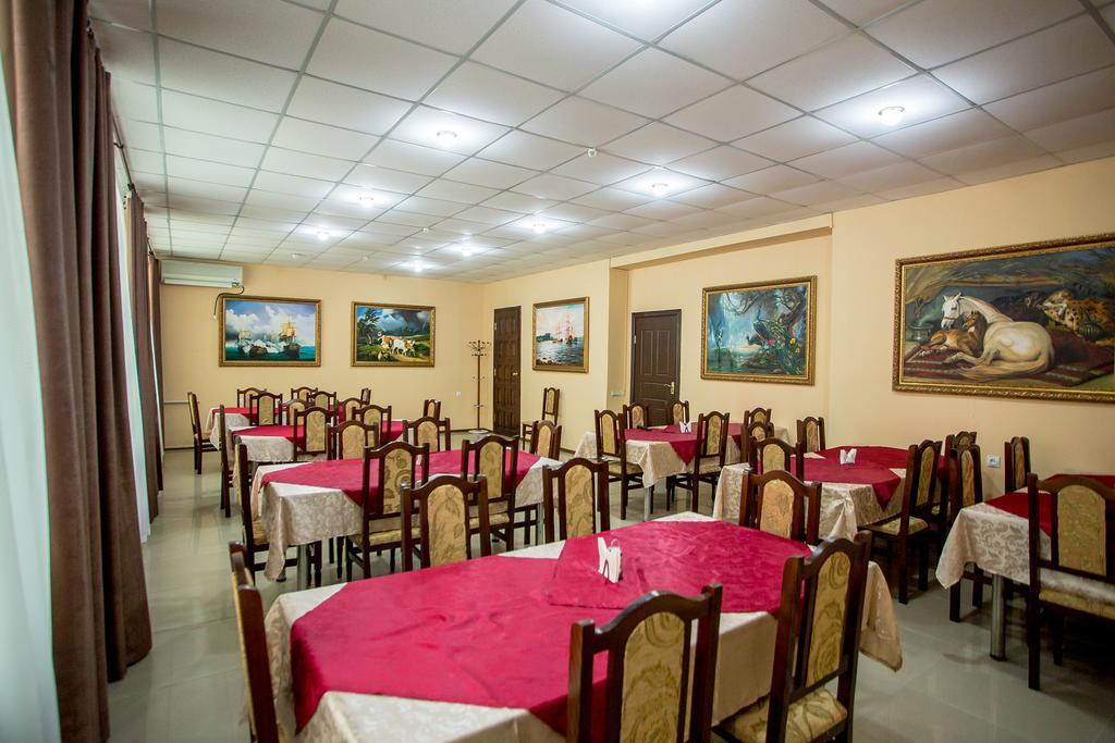 Premium Hotel Измаил Екстериор снимка